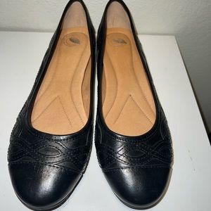 Nurture acade leather flats shoes slips on Sz 11 M